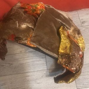 VINTAGE HEAD PIECE / HAT